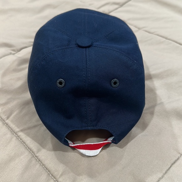 Louis Vuitton hat - Picture 3 of 8